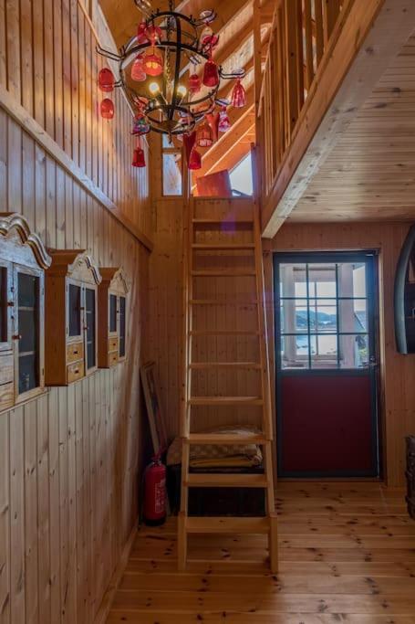 Sharming Cabin In Sund Exterior foto